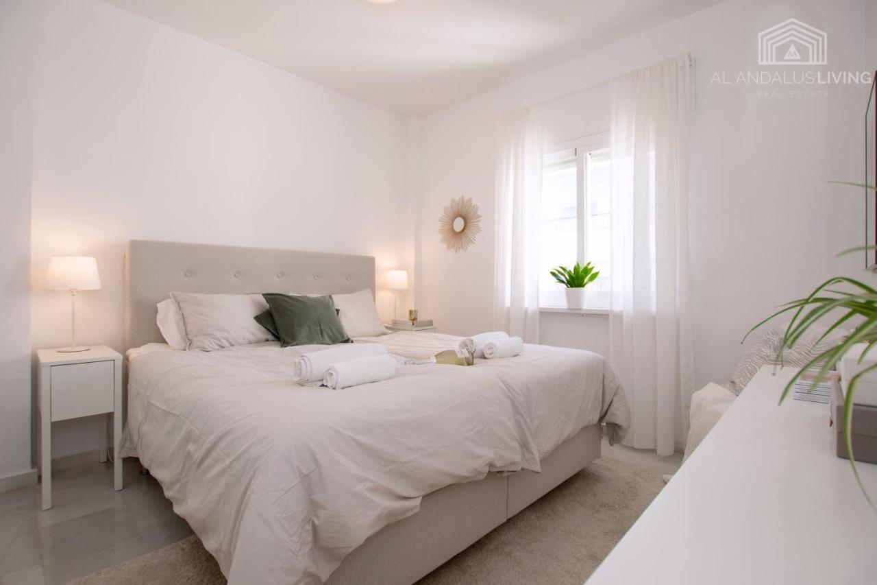 Scandinavian Seaview Terrace: Miraflores Beach Retreat Malaga Exterior photo