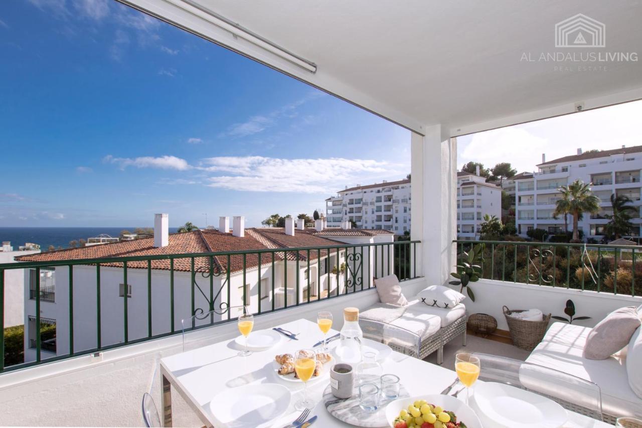 Scandinavian Seaview Terrace: Miraflores Beach Retreat Malaga Exterior photo